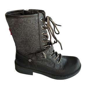 Levi’s Women’s Combat Boots – Size 7 – Excellent Condition